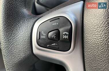 Хэтчбек Ford Fiesta 2018 в 