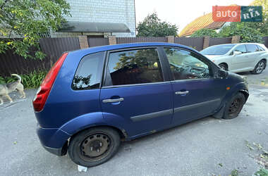 Хэтчбек Ford Fiesta 2006 в 