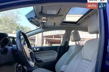 Хэтчбек Ford Fiesta 2016 в 