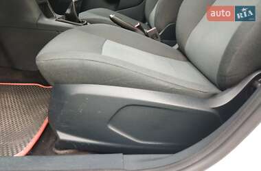 Хэтчбек Ford Fiesta 2012 в 