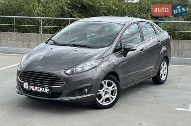 Седан Ford Fiesta 2016 в 