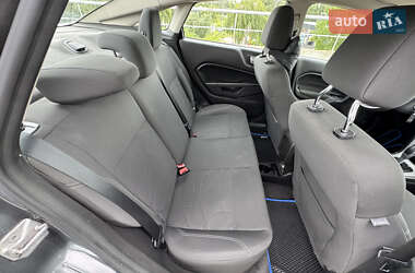Седан Ford Fiesta 2016 в 