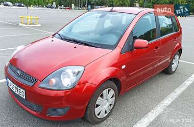 Хэтчбек Ford Fiesta 2007 в 