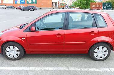 Хэтчбек Ford Fiesta 2007 в 