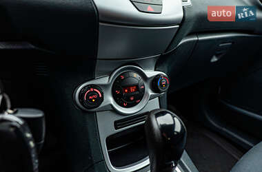 Хэтчбек Ford Fiesta 2011 в 