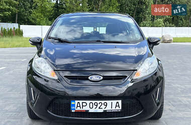 Хэтчбек Ford Fiesta 2013 в 