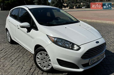 Хэтчбек Ford Fiesta 2013 в 