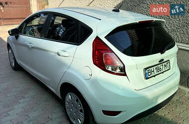 Хэтчбек Ford Fiesta 2013 в 