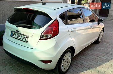 Хэтчбек Ford Fiesta 2013 в 