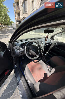 Хетчбек Ford Fiesta 2007 в 