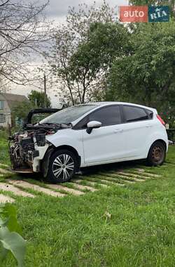 Хэтчбек Ford Fiesta 2013 в 