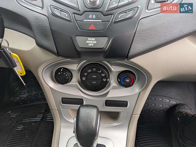 Седан Ford Fiesta 2019 в Ровно