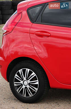 Хэтчбек Ford Fiesta 2009 в 
