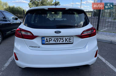 Хэтчбек Ford Fiesta 2018 в 