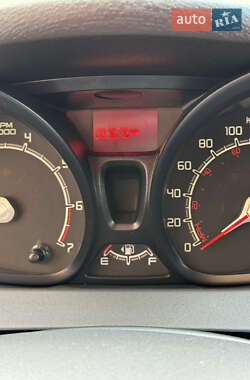Хэтчбек Ford Fiesta 2012 в 