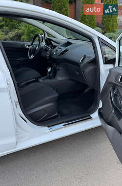 Хэтчбек Ford Fiesta 2013 в 