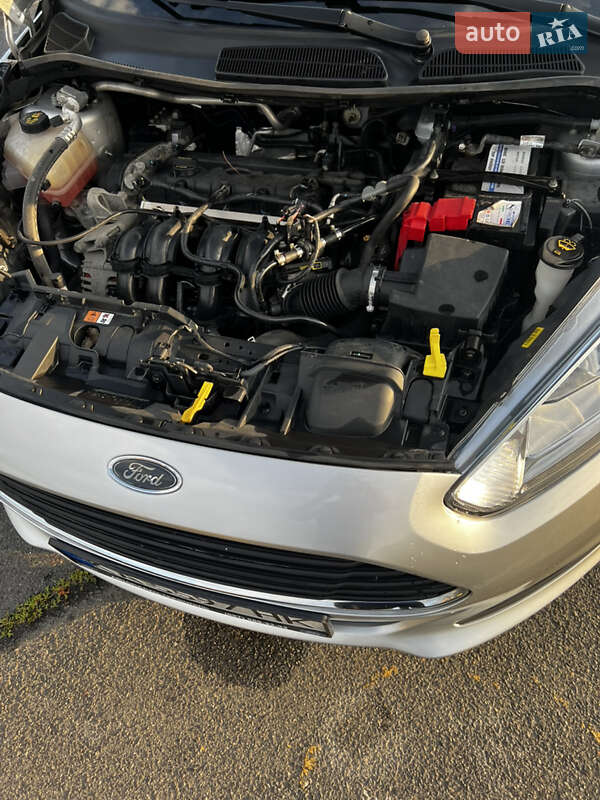 Хетчбек Ford Fiesta 2017 в Києві