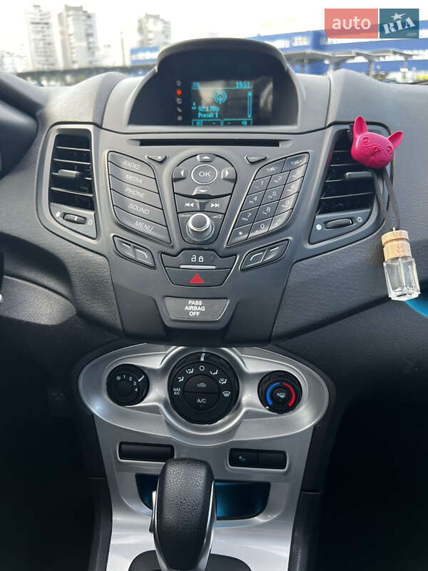 Хетчбек Ford Fiesta 2017 в Києві