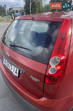 Хэтчбек Ford Fiesta 2008 в 