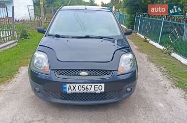 Хэтчбек Ford Fiesta 2006 в 