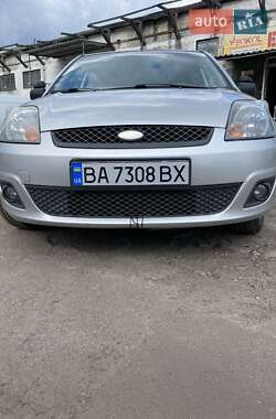 Хэтчбек Ford Fiesta 2008 в 