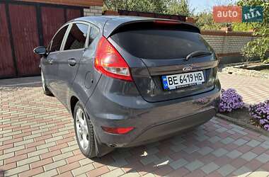 Хэтчбек Ford Fiesta 2011 в 