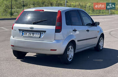 Хетчбек Ford Fiesta 2004 в 