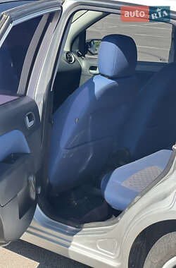 Хетчбек Ford Fiesta 2004 в 