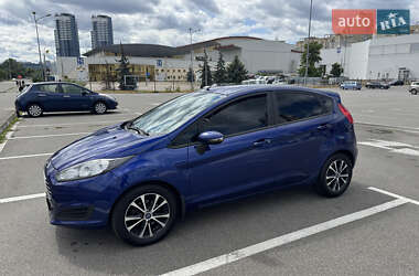 Хетчбек Ford Fiesta 2015 в Києві