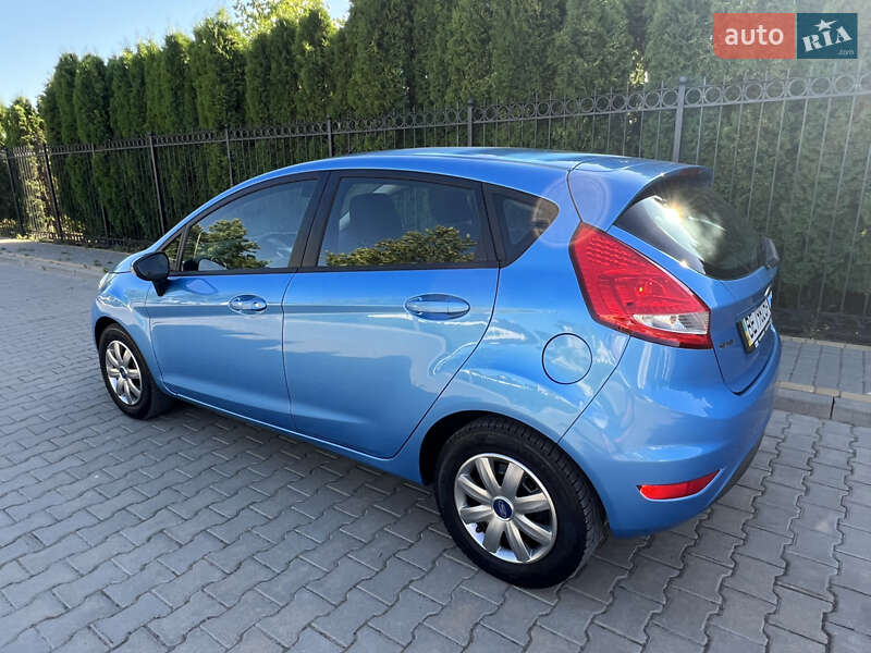 Хэтчбек Ford Fiesta 2012 в Одессе