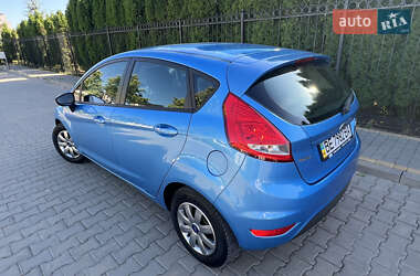 Хэтчбек Ford Fiesta 2012 в 