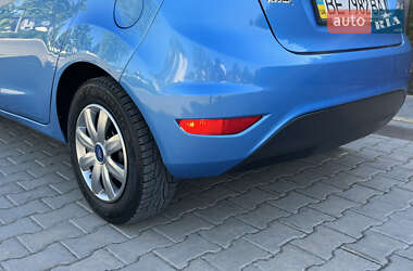 Хэтчбек Ford Fiesta 2012 в 