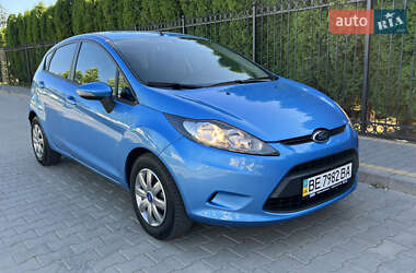 Хэтчбек Ford Fiesta 2012 в 