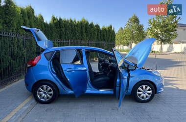 Хэтчбек Ford Fiesta 2012 в 