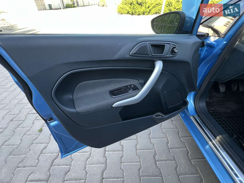 Хэтчбек Ford Fiesta 2012 в Одессе