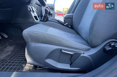 Хэтчбек Ford Fiesta 2012 в 
