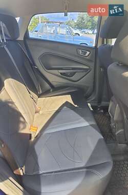 Хэтчбек Ford Fiesta 2013 в 