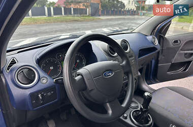 Хэтчбек Ford Fiesta 2007 в 