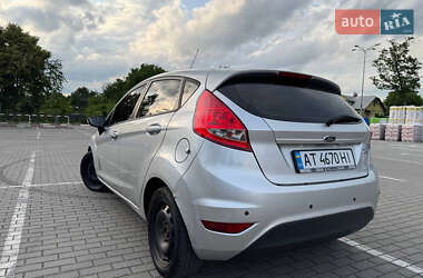 Хэтчбек Ford Fiesta 2012 в 