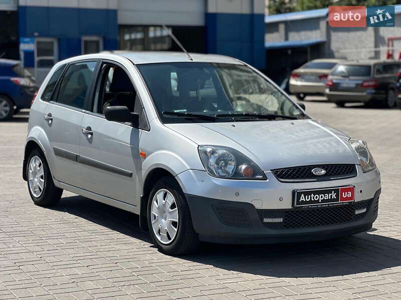 Хэтчбек Ford Fiesta 2005 в Одессе