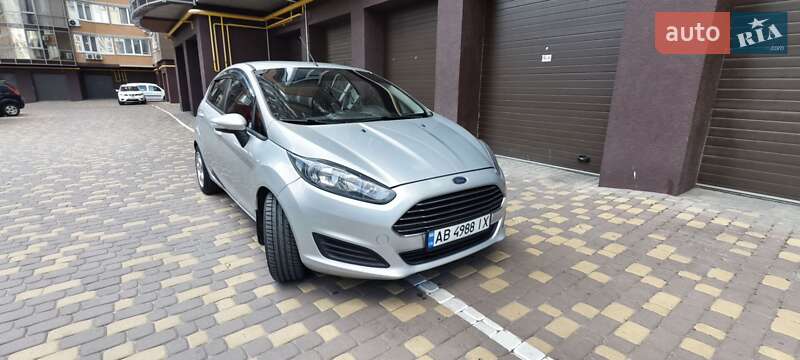 Хэтчбек Ford Fiesta 2012 в 