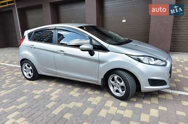 Хэтчбек Ford Fiesta 2012 в 