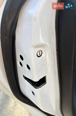 Хэтчбек Ford Fiesta 2013 в 