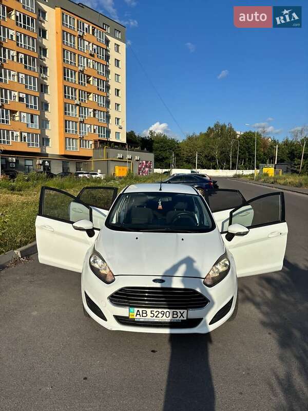 Хэтчбек Ford Fiesta 2013 в Виннице