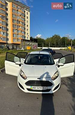 Хэтчбек Ford Fiesta 2013 в 