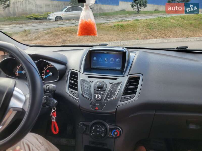 Хэтчбек Ford Fiesta 2013 в Виннице