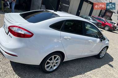 Седан Ford Fiesta 2014 в 