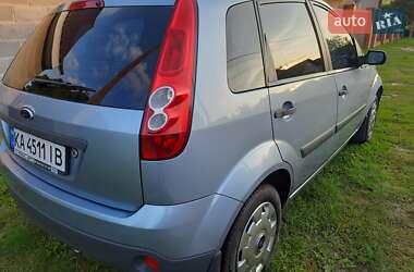 Хэтчбек Ford Fiesta 2007 в 