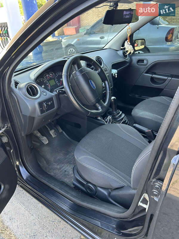 Хэтчбек Ford Fiesta 2008 в Измаиле фото 10 Хэтчбек Ford Fiesta 2008 в Измаиле