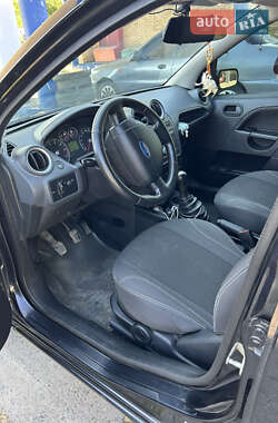 Хэтчбек Ford Fiesta 2008 в 